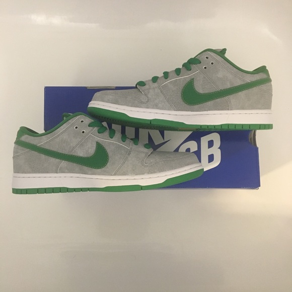 ❌SOLD❌Nike SB Dunk Low Medusa Sz 9 RARE 🔥🔥 - Picture 2 of 6